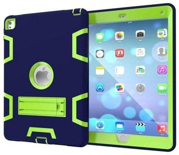 غطاء حماية واقٍ لجهاز آي باد برو بشاشة مقاس 9.7 بوصات من أبل (إصدار 2017) أسود/أخضر