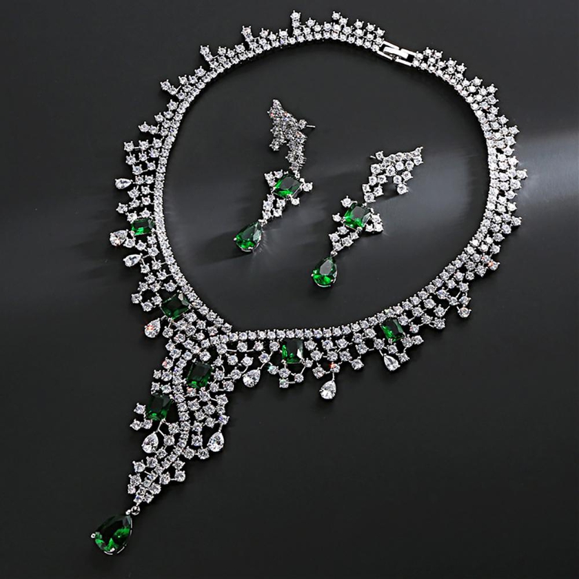 Classic Fine Jewelry Design Necklace Set (Emerald Green)