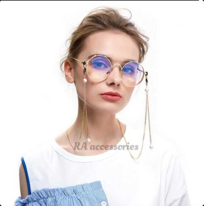 RA accessories سلسلة نظارة استانلس ذهبى مع لؤلؤ اوف وايت