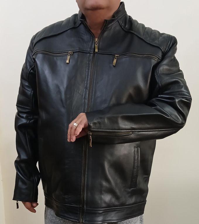 Black Natural Leather Jacket Zipper On The Sleeves
