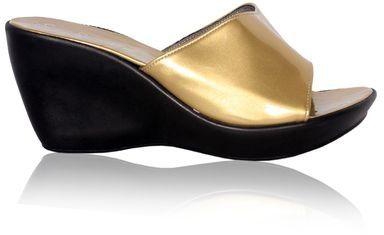 Ladies Wedge Shoe - Gold