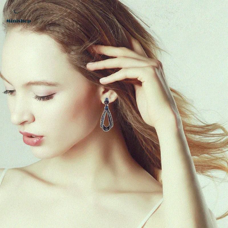 2020 Women New Earrings Diamond-studded Fashion Earrings Lady Elegant Earrings Dress Accessories