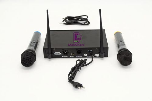 MAX DH-769 150 Meter Professional Dual Channel Uhf Wireless Microphone System