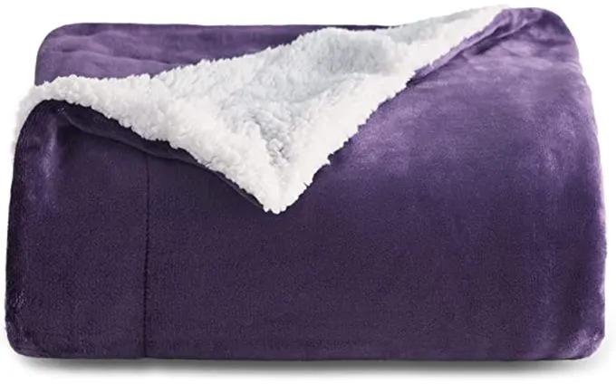 High quality Plain single Woolen duvet ▫️Size - 5by6 ▫️1pc single Woolen duvet only (Bedding sets & accessories) Purple 5*6,