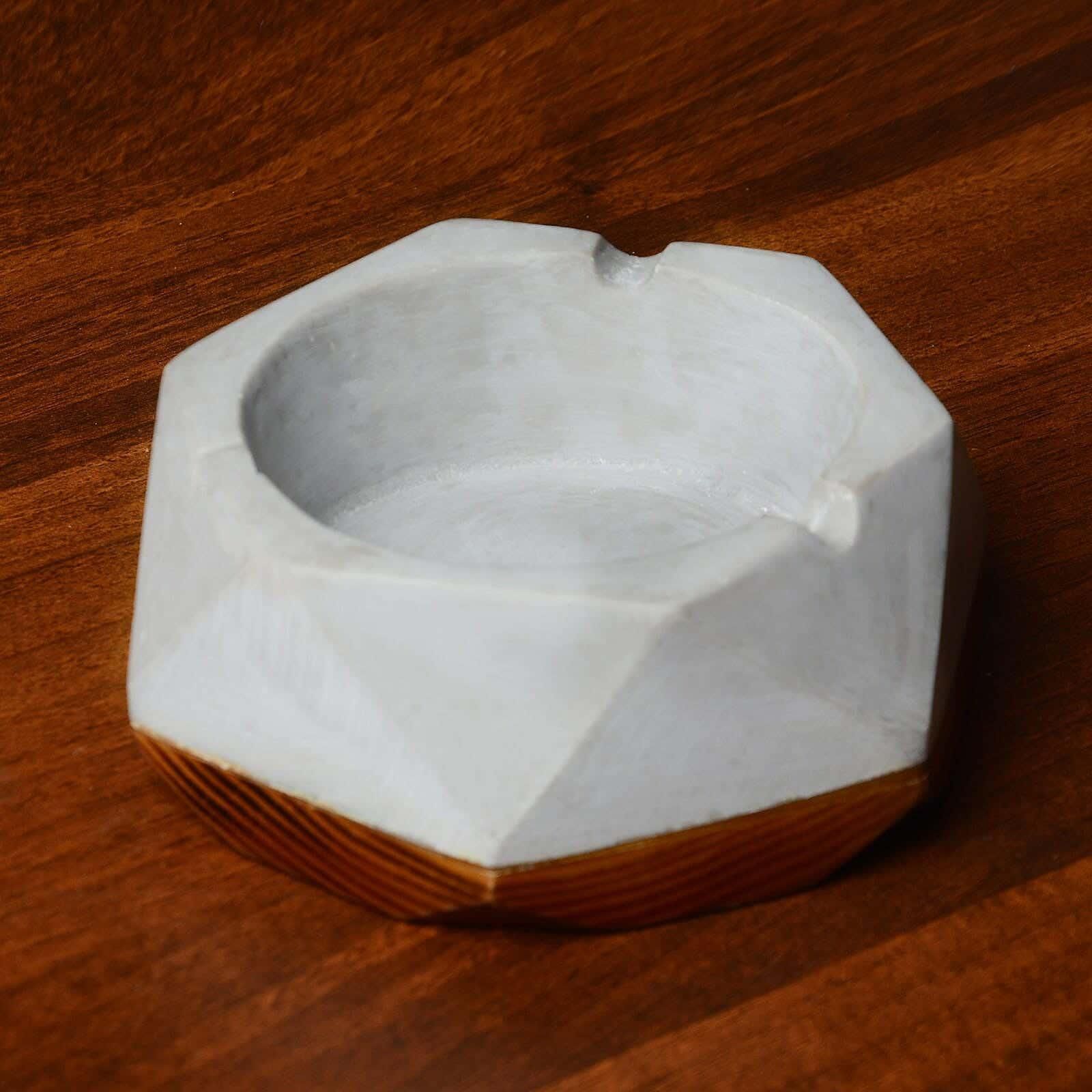 Get Modern Ashtray, 7×14.5 cm - White with best offers | Raneen.com