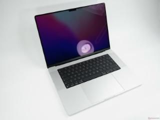 MacBook Pro 16 inch m1 Pro 2021 chip 16GB/1TBSSD