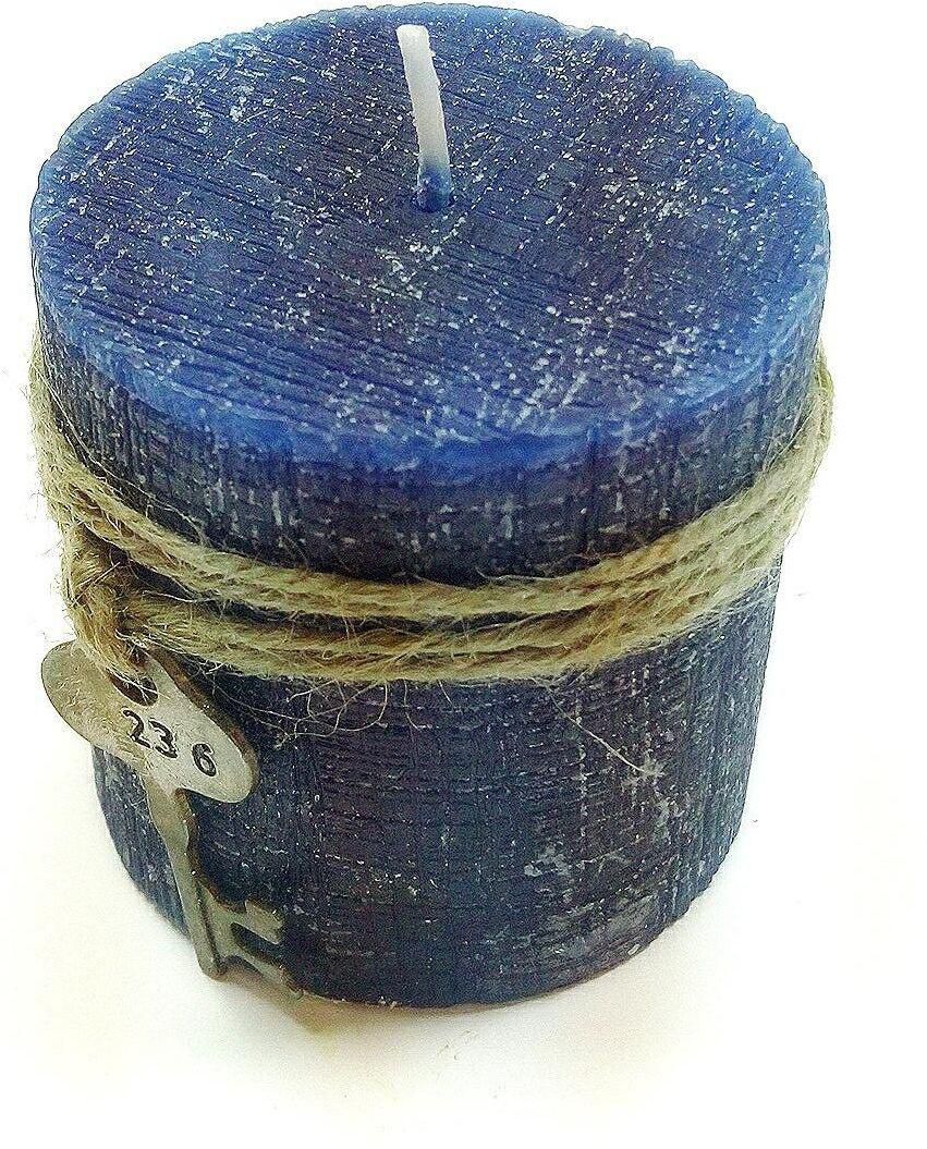 شمع معطر إسطواني الشكل بألوان متنوعة بربطة تحتوي إكسسوار مفتاح