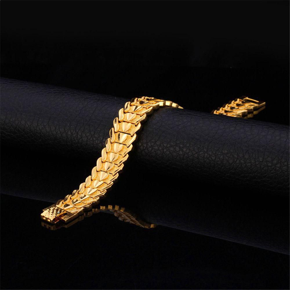 Gold Plated Romantic Heart Carving Wristband Bracelet