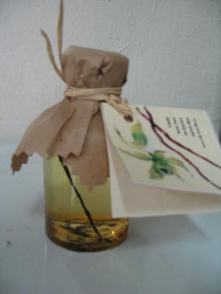 Nefertari Sweet Almond Oil With Vanilla Pods