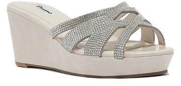 Women Round toe Wedge Sandals In Ivory