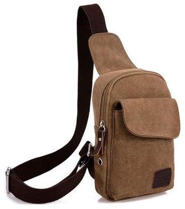 حقيبة كاجوال للرجال من نوع كروس (وهو نوع من الحقائب التي تملك حزاماً طويلاً يتم تثبيته على الكتف بحيث يتم ارتداؤها بطريقة تبدو وكأنها تحضن الجسم). بني