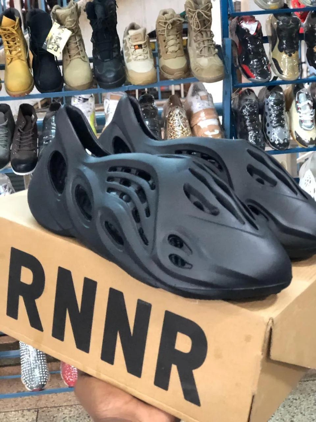 New Arrivals! Original Adidas Mens Yeezy Foam Runner Fashion Sneakers