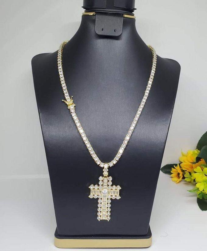 Long Lasting / Non Fading Sophisticated Diamond Iced Necklace + Pendant