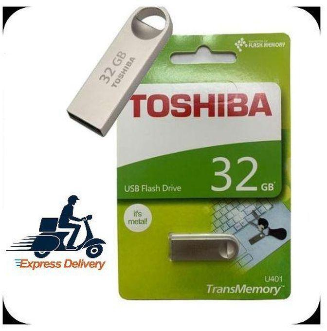 Toshiba 32 GB Flash Disk -Silver