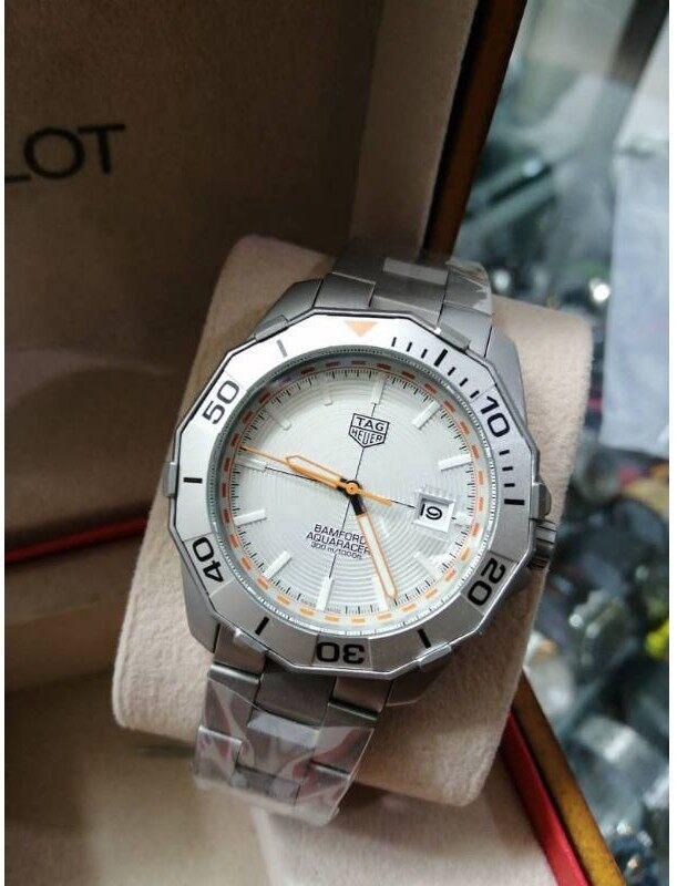 T@G Aquaracer Automatic Watch For Men Night Glow (Silver)