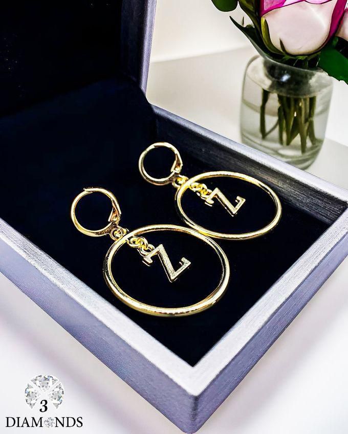 3Diamonds Earrings With The Letter Z, Gold Plated Without Lobes - High Quality