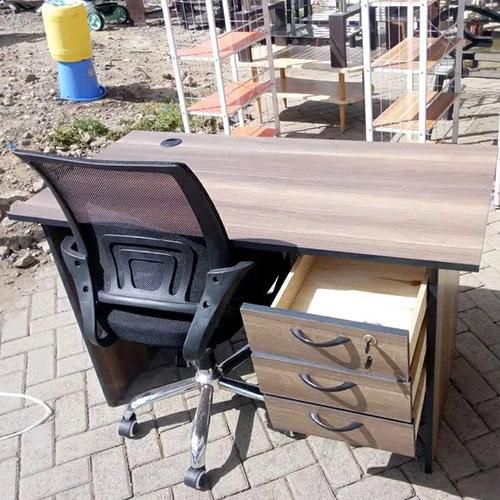 Desk and Black Office chair, 50% off Today only! Office Furniture on BusinessClaud, Businessclaud Desk and Black Office chair