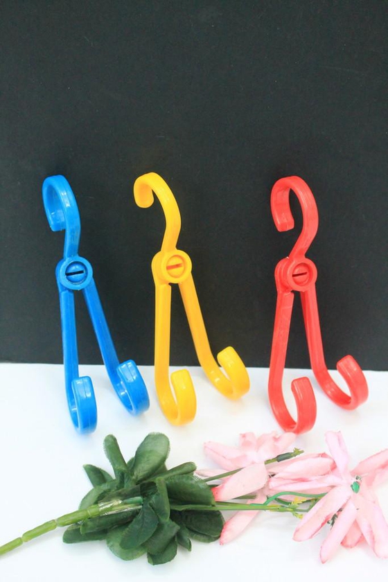 E8market 1 Pcs Multipurpose Plastic Hooks (3 Colors)