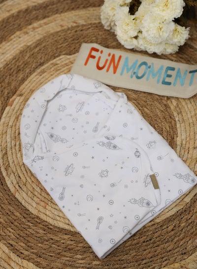 Covered with a thin cushion in addition to cotton tips to protect the baby's head-White
