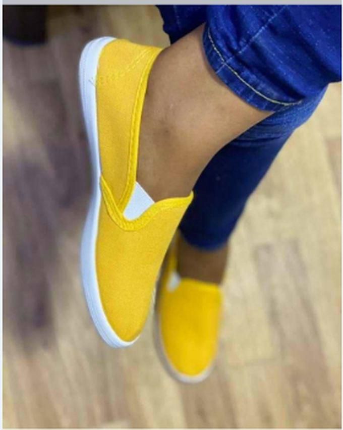Fashion Classy Anti Fade Women Canvas Rubber Shoes-Yellow