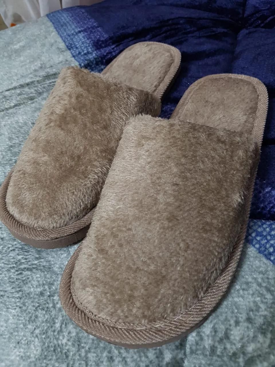 Free size  adults warm indoor light slippers slippers