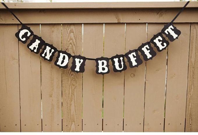 Generic Candy Buffet For The Wedding Party Selling Decorative Garlands