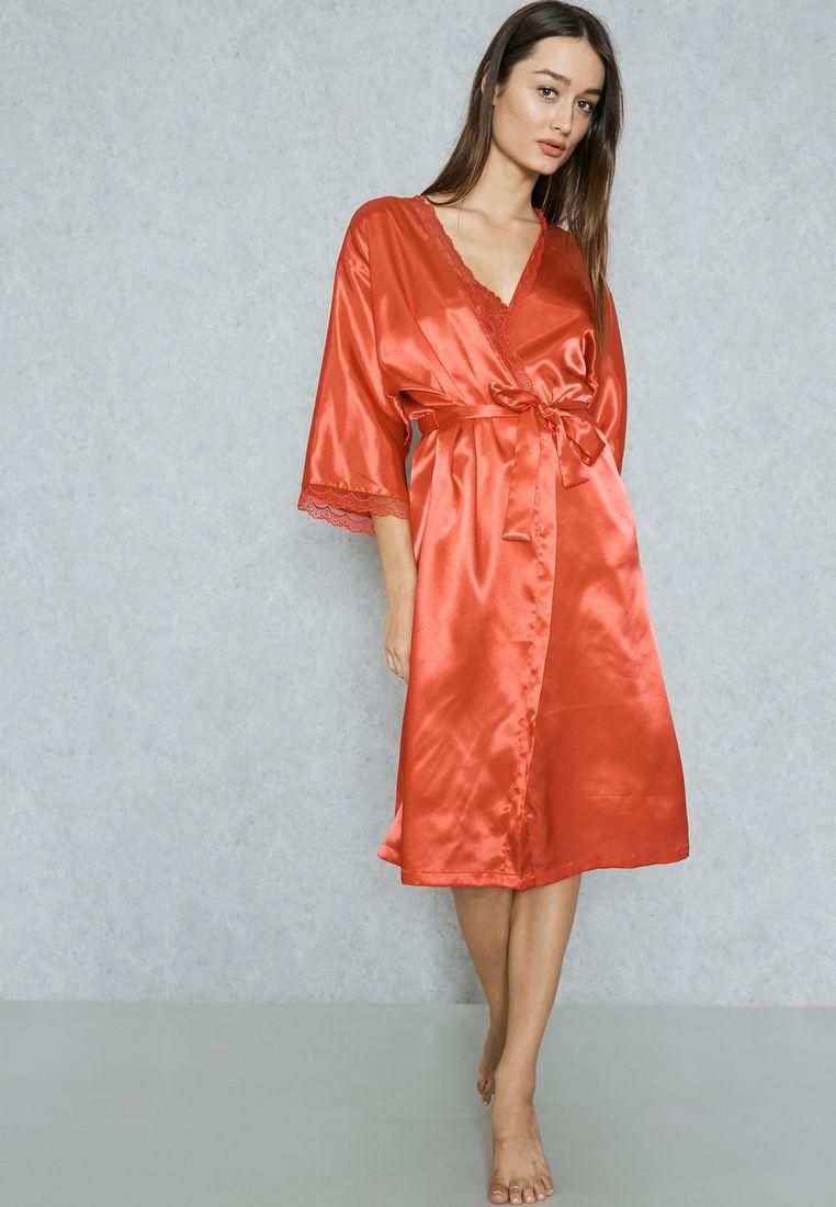 Belted Scallop Robe