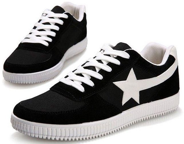 حذاء رياضي للرجال ذو لون أسود ومقاس EU 44