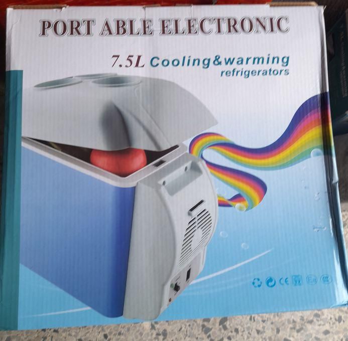 Portable Electronic Cooling & Warming Refrigerator 7.5L