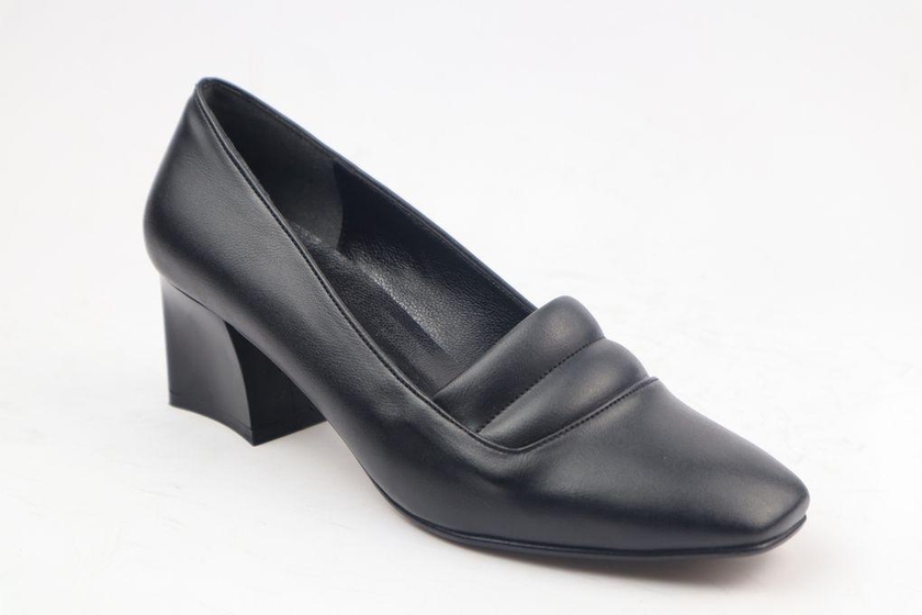 Paylan حذاء جلد كلاسيك للنساء - أسود