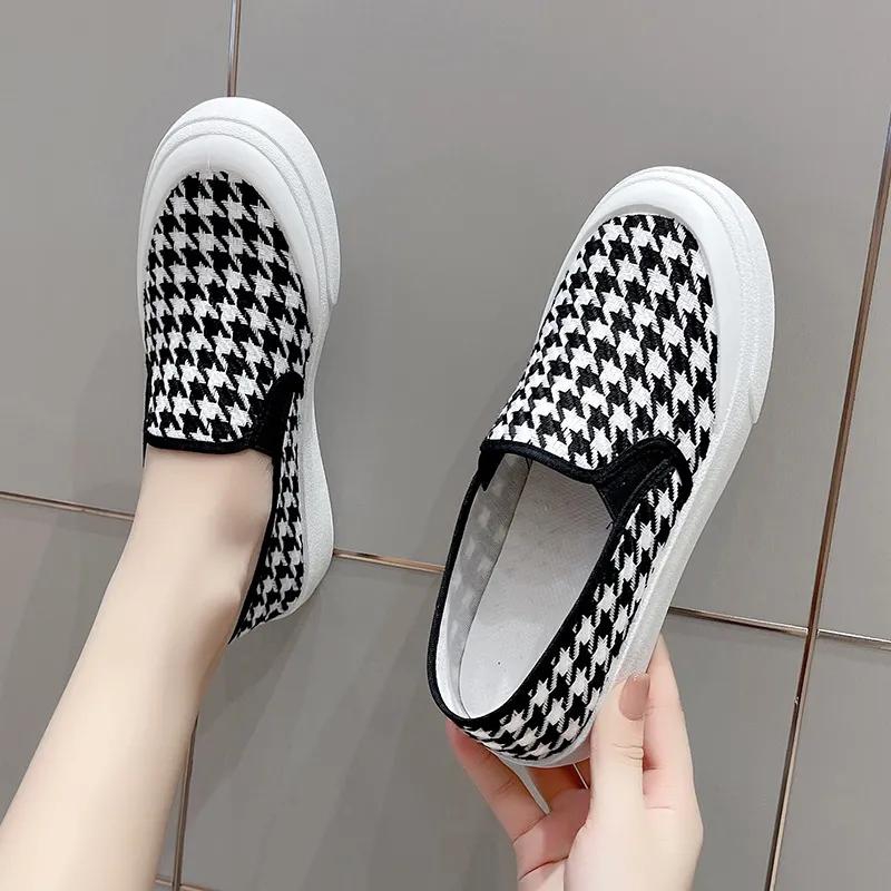 Women canvas shoes new fashion women single shoes comfortable and light Loafer
