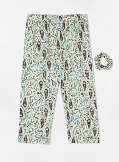 Casual Comfortable Relaxed Fit 3/4Th Pyjamas With A Matching Scrunchie Multicolour