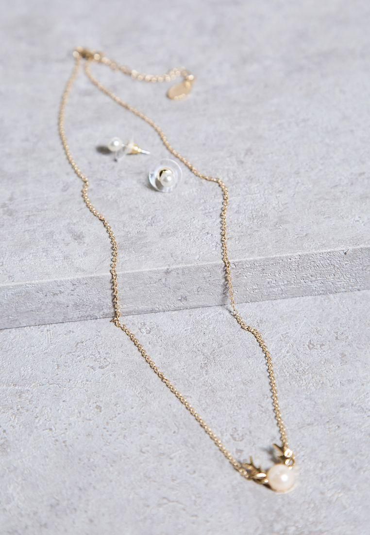 Pearl Studs + Necklace Set