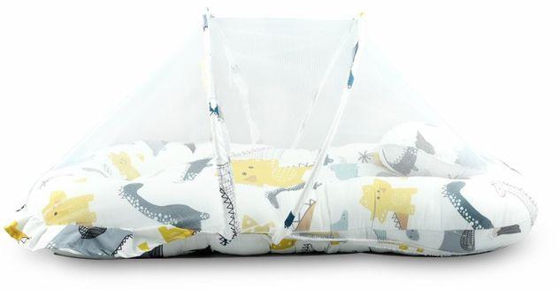 Mosquito Net And Baby Bed With Pillow .