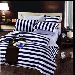 Reversible Black And White Striped Bedding Set - Duvet, Bedspread With Pillowcases