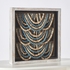 صندوق ظلال فني من خشب المانجو الطبيعي بتصميم عقد خرز منحوت يدويًا مع إطار من خشب المانجو الطبيعي من إيلان - 48x48x6.5 سم