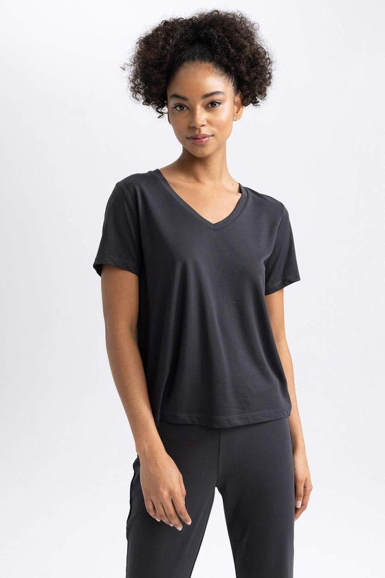 Defacto Standard Fit V-Neck modal Short Sleeve T-Shirt