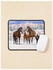لوحة ماوس تحمل طبعة صور خيول من صنف باي وأبالوزا وكارتر في فصل الشتاء المثلج. متعددة الألوان.