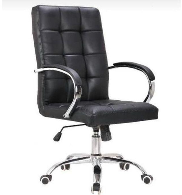 Draft Swivel Office Chair