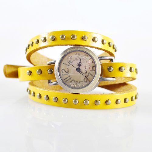 Women's  Genuine Round Rivet Cow-Leather YELLOW Bracelet Vintage Watch‫(4002)