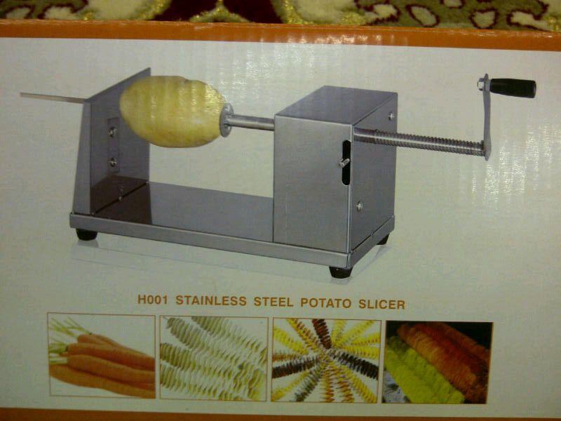 آلة البطاطس الحلزونية