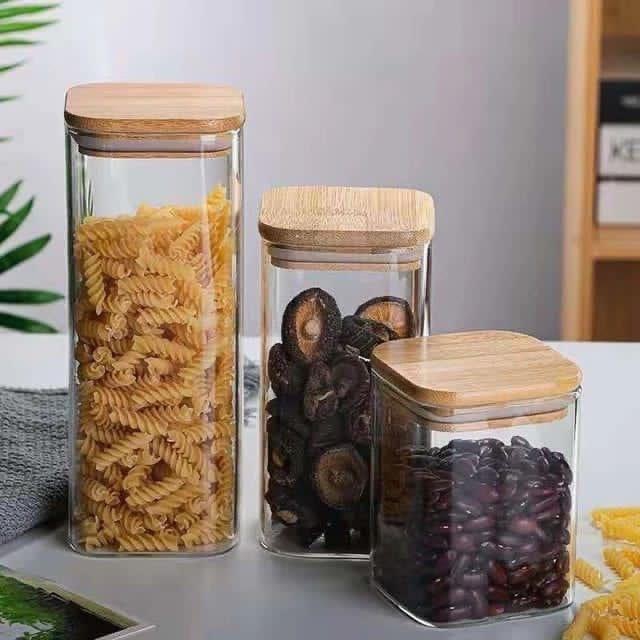 Medium Glass Food Container Storage With Wooden Cover, 1 Piece (15 x 6 cm)