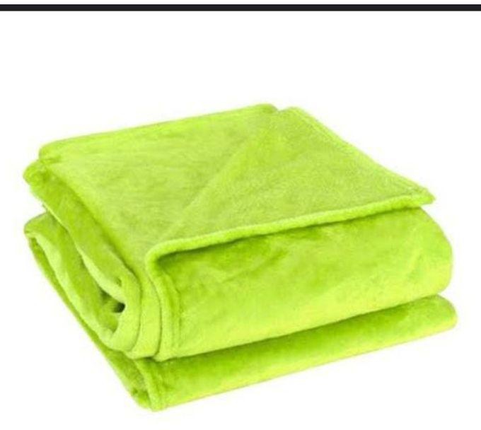 Plain Coral Fleece Throw Blanket (green)