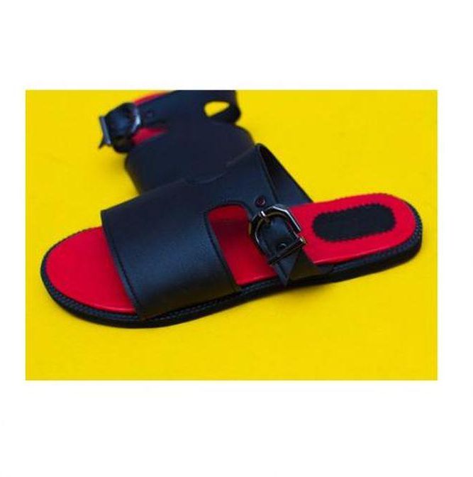 Black And Red Bruze Slips