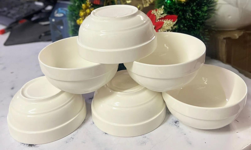 6 pcs 5 .5 inch ceramic bowlTheir elegant design complements any table setting with grace and charm. Enjoy the convenience of effortless cleaning as these