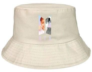 قبعة بطبعة جيمين بيج/ رمادي/ أبيض