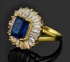 خاتم مرصع بالزركون الأبيض مع فص لون أزرق مطلي بالذهب