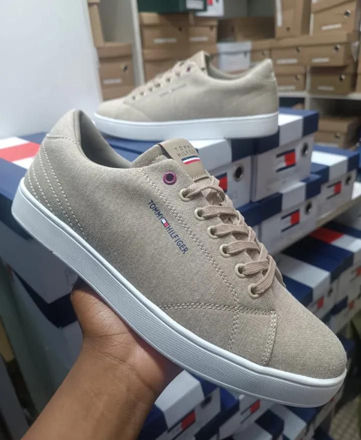 High quality Tommy Hilfiger fashion sneakers casual size