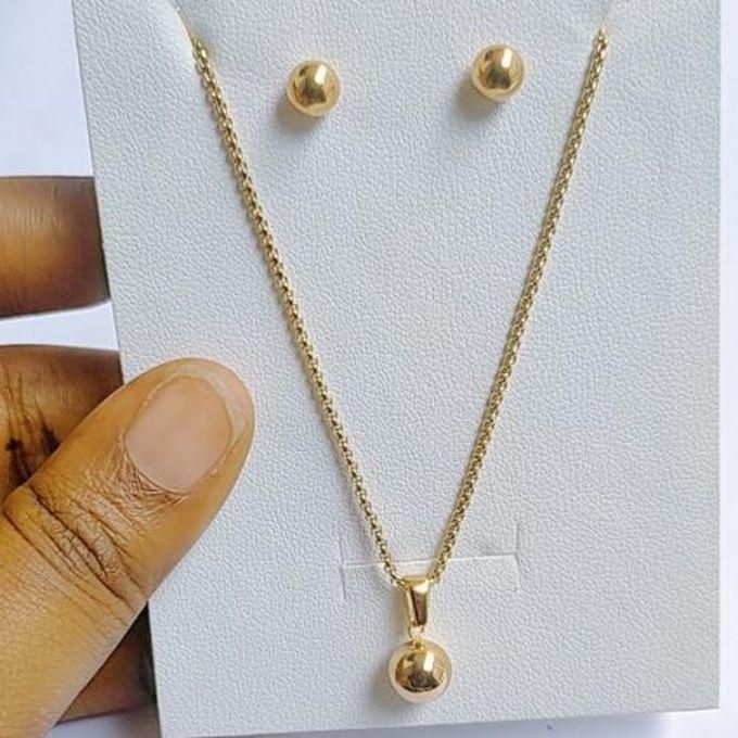 Non Tarnish Gold Linked Chain & Ball Pendant Necklace &Stud Ball Earrings -Set