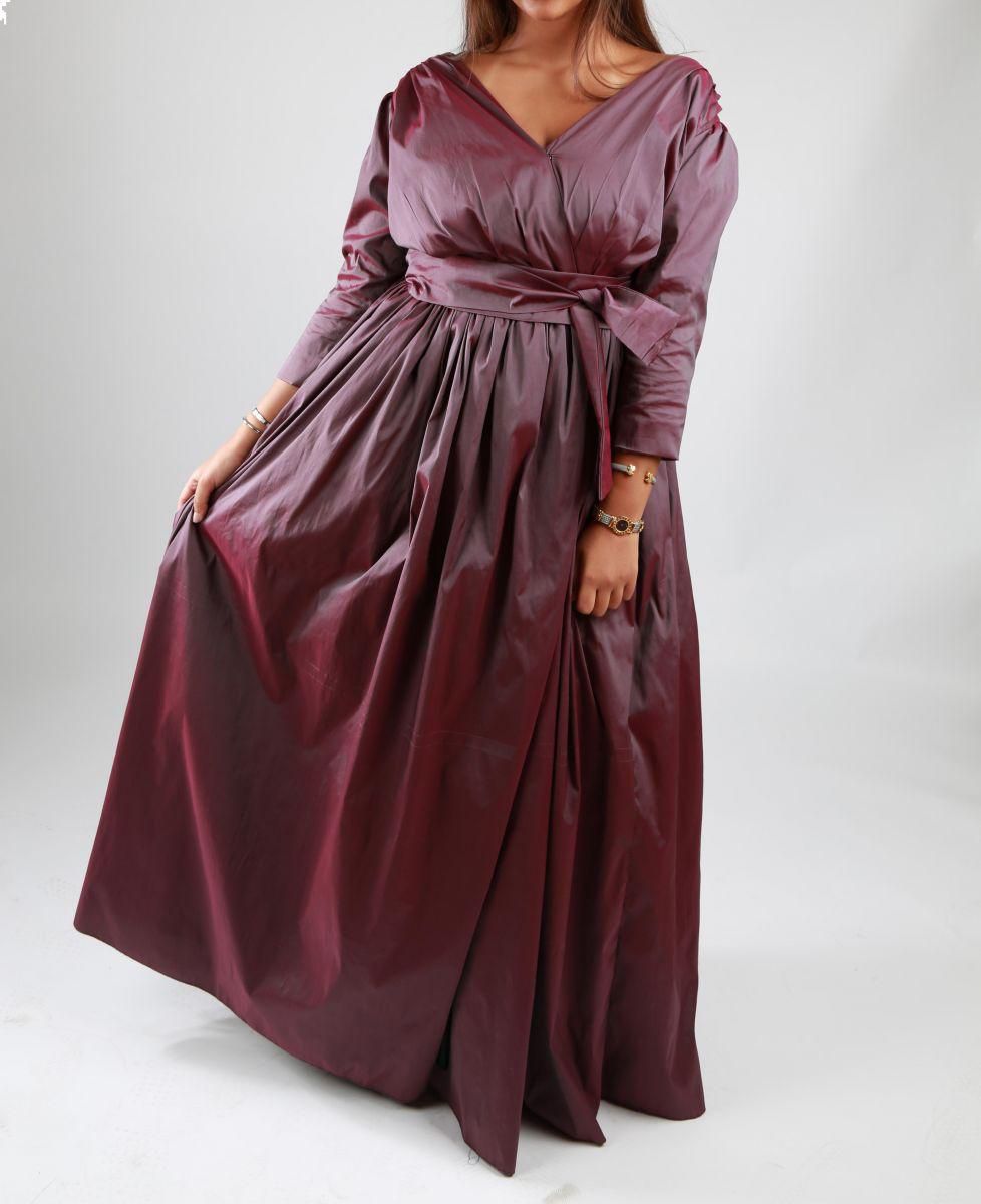 فستان نسائية اللون ارجواني قياس واحد من سترة